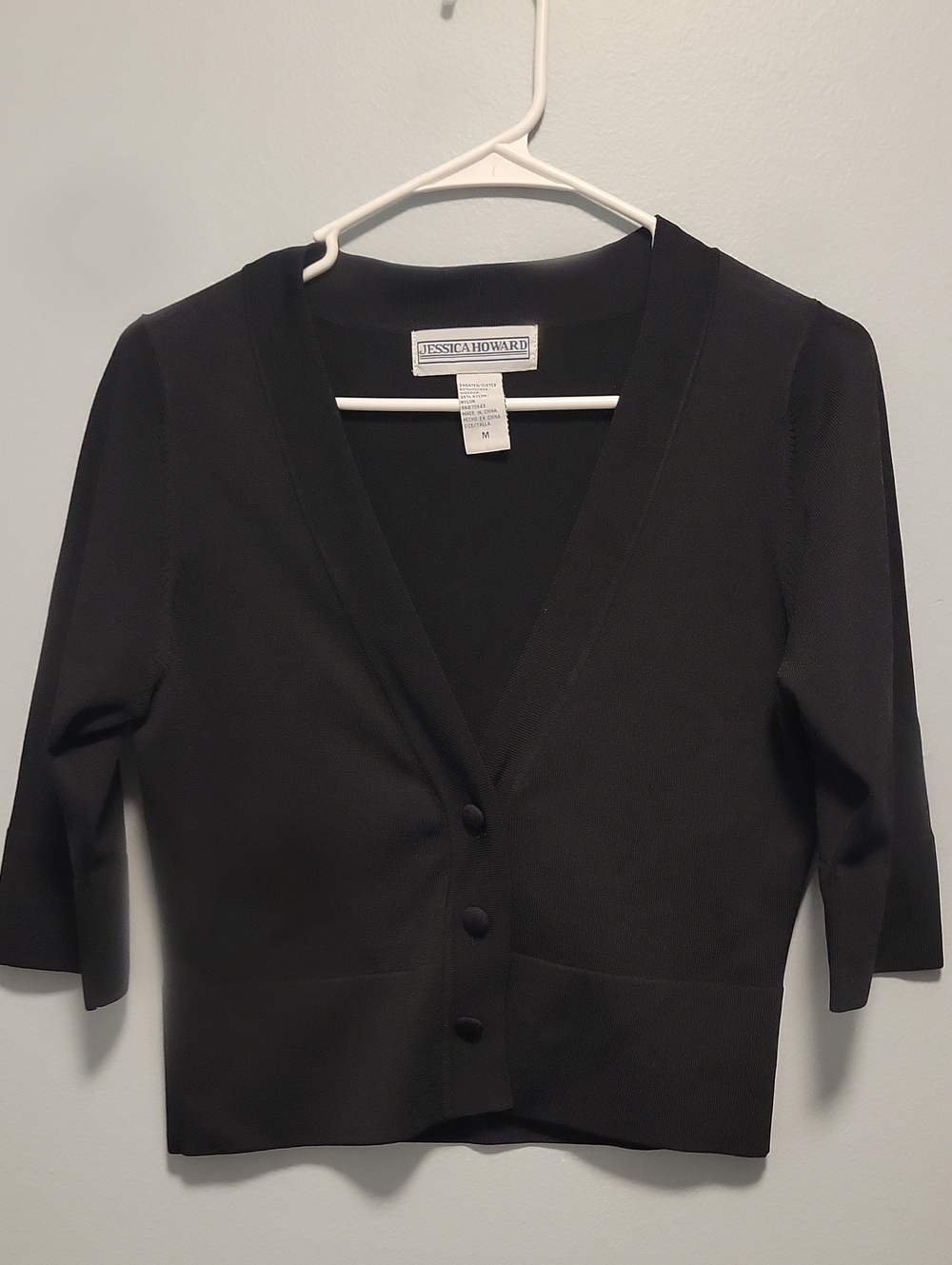 Vintage Jessica Howard Black Cropped V-Neck Buttoned Cardigan